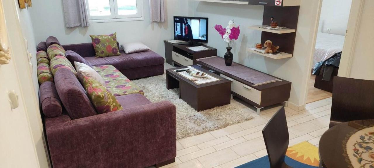 Flora's Boutique At The Heart Of Corfu * Corfu (city)